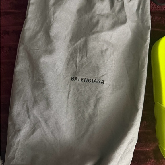 Balenciaga Rubber Slides - Picture 12 of 13